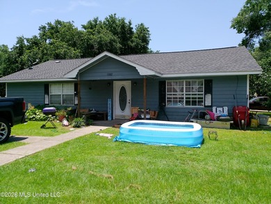 Investment or owner occupied, corner lot, 3bdrm 2bath home with - photo 1