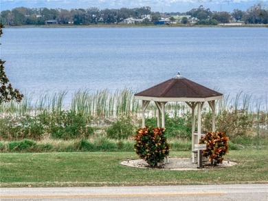 Experience the ultimate in comfortable living with this stunning - photo 44