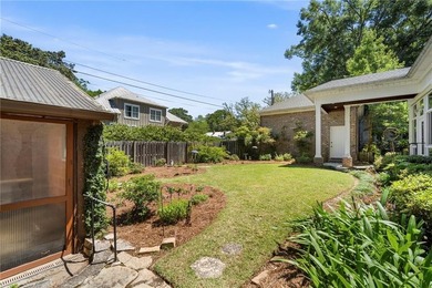 Welcome to 113 Oak Avenue, located in Fairhope's sought-after - photo 52