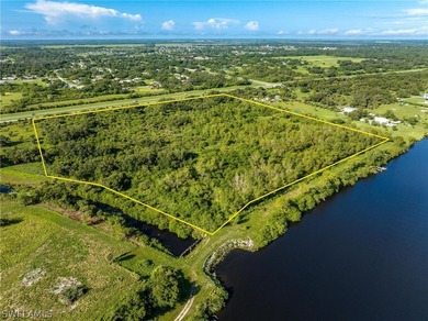 A DEVELOPER/INVESTOR'S DREAM PROPERTY boasting 1100+/- FT on - photo 5