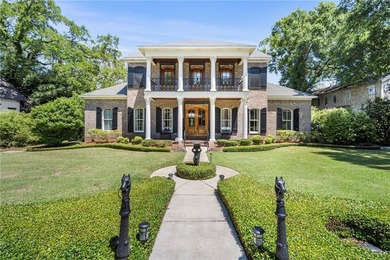 Welcome to 113 Oak Avenue, located in Fairhope's sought-after - photo 55