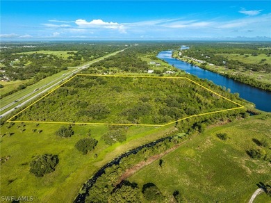 A DEVELOPER/INVESTOR'S DREAM PROPERTY boasting 1100+/- FT on - photo 7
