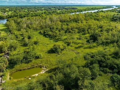 A DEVELOPER/INVESTOR'S DREAM PROPERTY boasting 1100+/- FT on - photo 9