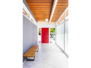 Set in the charming Fairmeadow neighborhood, this beautifully - photo 2