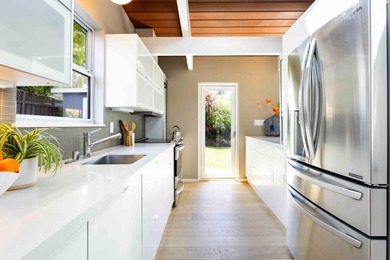Set in the charming Fairmeadow neighborhood, this beautifully - photo 9