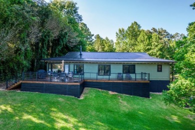 Lake Home For Sale in Eatonton, Georgia