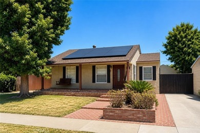 Welcome home to this charming 3-bedroom, 2-bath Artcraft Manor - photo 1