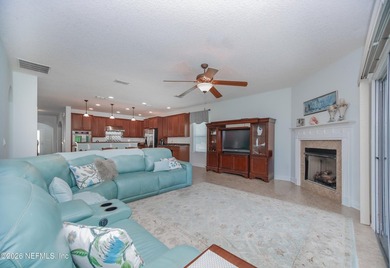 Welcome to this exceptional custom-built estate by Advantage - photo 8