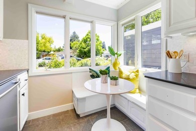 Set on a cul-de-sac in Midtown, this inviting home blends - photo 9