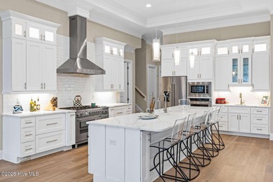 NEW | WATER-ACCENTUATED | MOVE-IN-READY An extraordinary coastal - photo 10