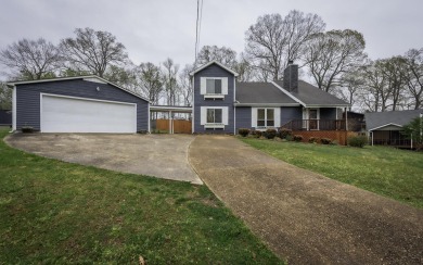 Chickamauga Lake Home For Sale in Soddy Daisy Tennessee