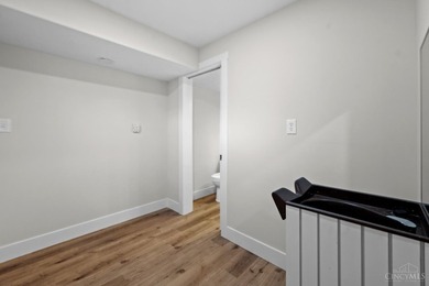 Lovely maintained by its original owners, this 1965 sq ft home - photo 38