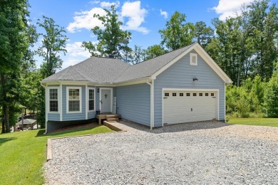 Lake Home For Sale in Eatonton, Georgia