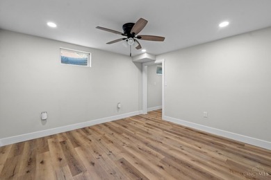 Lovely maintained by its original owners, this 1965 sq ft home - photo 42
