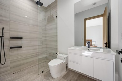 New contemporary estate featuring over 4,500 sf. indoor and - photo 16