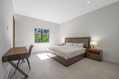 New contemporary estate featuring over 4,500 sf. indoor and - photo 20