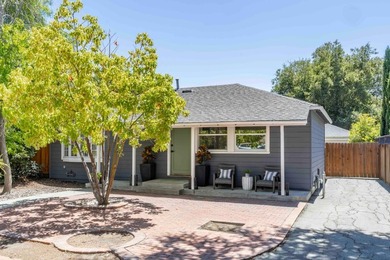A rare opportunity to build a custom dream home in Palo Alto's - photo 1