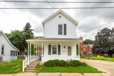 Mississippi River  - Clayton County Home Active Under Contract in Dubuque Iowa