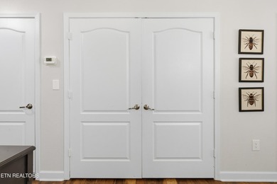 Darling 1 bedroom unit with easy access on first floor. Roomy - photo 15
