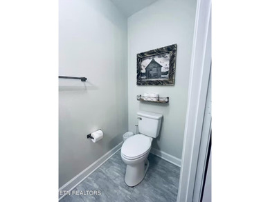 Darling 1 bedroom unit with easy access on first floor. Roomy - photo 18