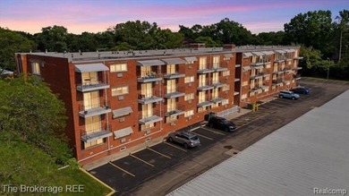 Welcome home to this beautifully maintained 2-bedroom, 1-bath - photo 1
