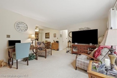Welcome home to this beautifully maintained 2-bedroom, 1-bath - photo 4