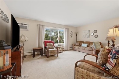 Welcome home to this beautifully maintained 2-bedroom, 1-bath - photo 5