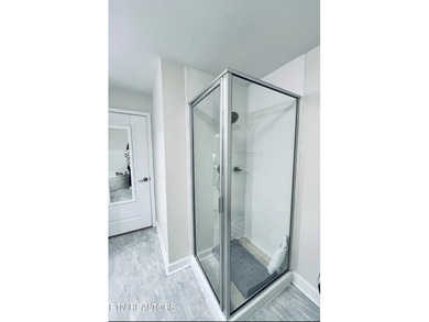 Darling 1 bedroom unit with easy access on first floor. Roomy - photo 27