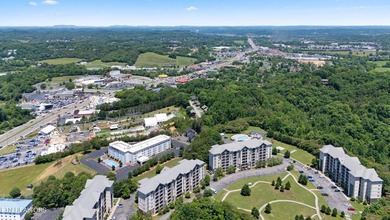 Darling 1 bedroom unit with easy access on first floor. Roomy - photo 40