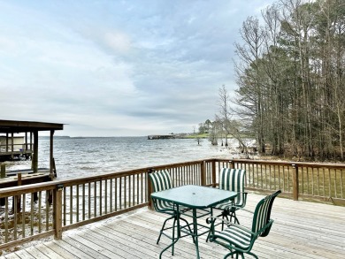 Lake Home For Sale in Zwolle, Louisiana
