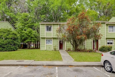 Beautiful 3-bedroom, 2.5-bath townhome with a modern kitchen - photo 3