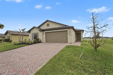Discover this 4-bedroom, 2-bathroom single-family residence in - photo 1
