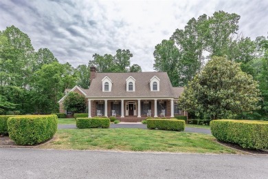 Welcome to this extraordinary custom-built estate offering - photo 2