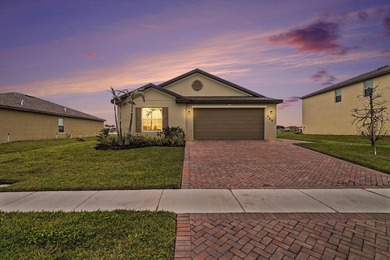 Discover this 4-bedroom, 2-bathroom single-family residence in - photo 2