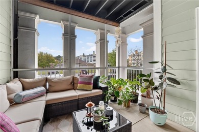 Enjoy easy, low-maintenance living in this well-maintained - photo 3