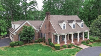 Welcome to this extraordinary custom-built estate offering - photo 3