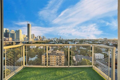 Come check out this amazing 2 bedroom 2 bath condo on the Miami