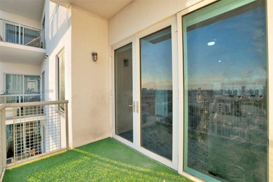 Come check out this amazing 2 bedroom 2 bath condo on the Miami