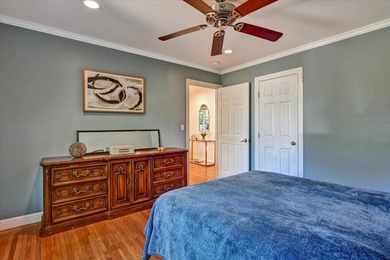 Pride of ownership located in Redwood City, this cozy 2-bedroom - photo 20
