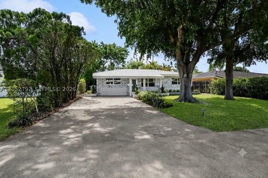 BEAUTIFUL 3 BEDROOMS 2 BATHROOMS SINGLE-FAMILY HOME IN THE HEART - photo 2