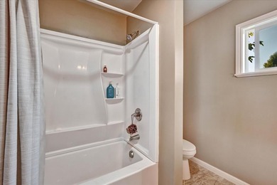 Pride of ownership located in Redwood City, this cozy 2-bedroom - photo 22
