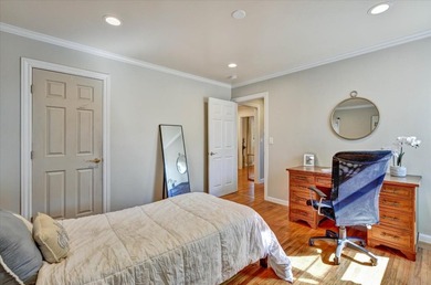 Pride of ownership located in Redwood City, this cozy 2-bedroom - photo 26