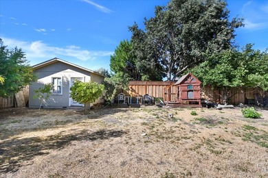 Pride of ownership located in Redwood City, this cozy 2-bedroom - photo 33