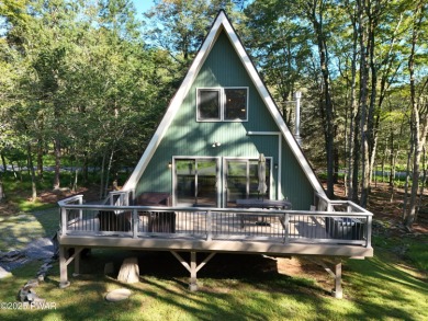 Lake Home For Sale in Gouldsboro, Pennsylvania