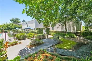 Architecturally significant Lake Vista home on desirable Swan - photo 4