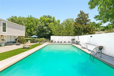 Architecturally significant Lake Vista home on desirable Swan - photo 7