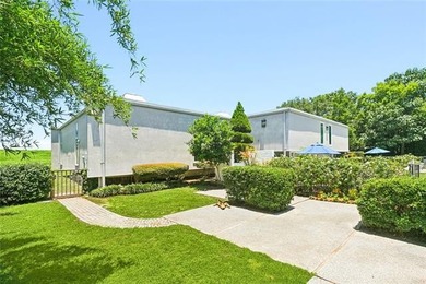Architecturally significant Lake Vista home on desirable Swan - photo 9
