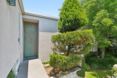 Architecturally significant Lake Vista home on desirable Swan - photo 10