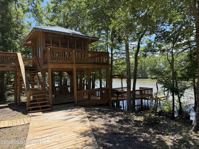 Wolf Lake Cabin! Ample outdoor living areas, decks, docks and - photo 1
