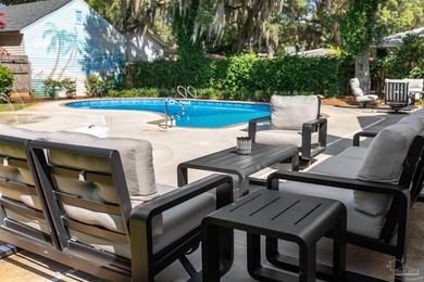 Beautifully updated pool home in the heart of Gulf Breeze! - photo 11